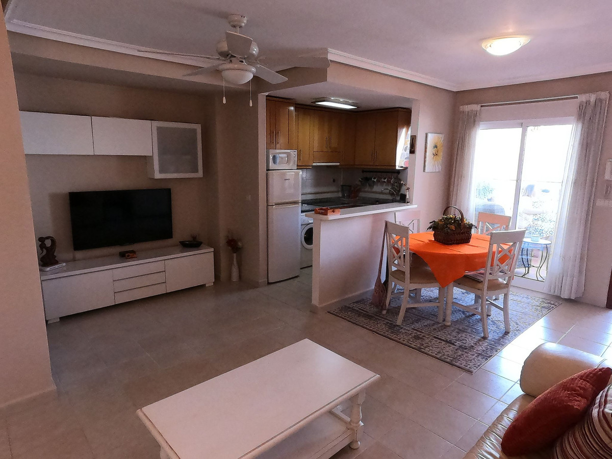 Se vende Apartamento Planta Media de 2 dormitorios en Costa Blanca, Alicante, España