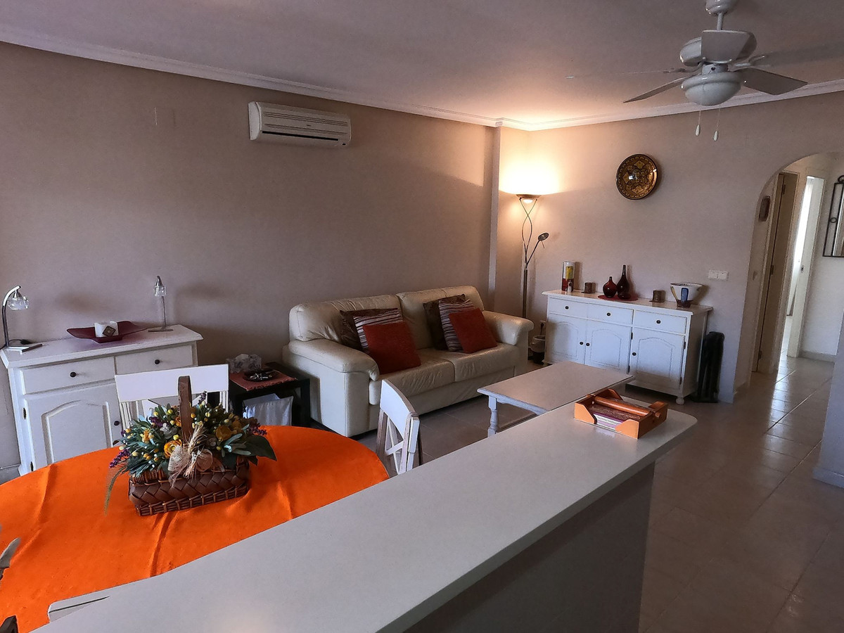 Se vende Apartamento Planta Media de 2 dormitorios en Costa Blanca, Alicante, España