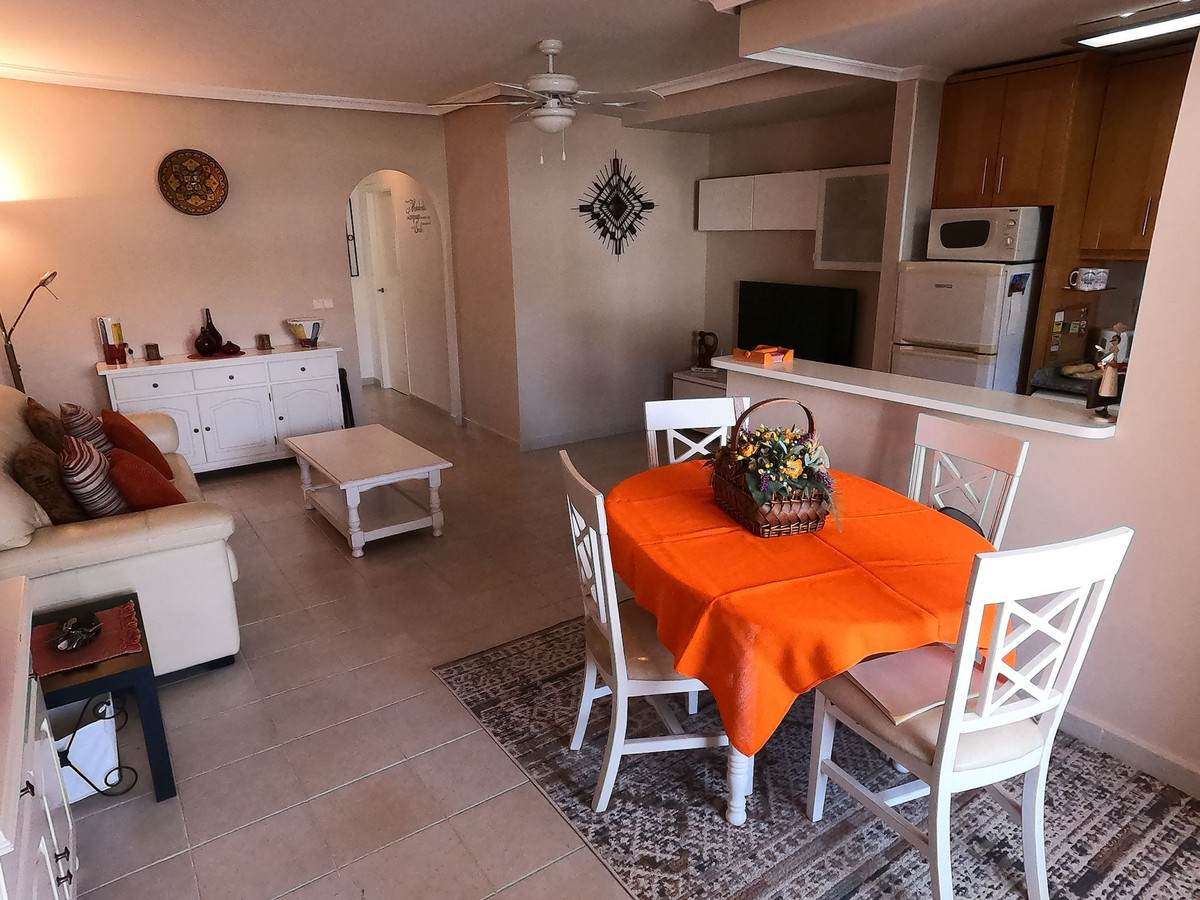 Se vende Apartamento Planta Media de 2 dormitorios en Costa Blanca, Alicante, España