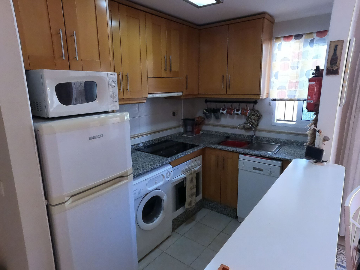 Se vende Apartamento Planta Media de 2 dormitorios en Costa Blanca, Alicante, España