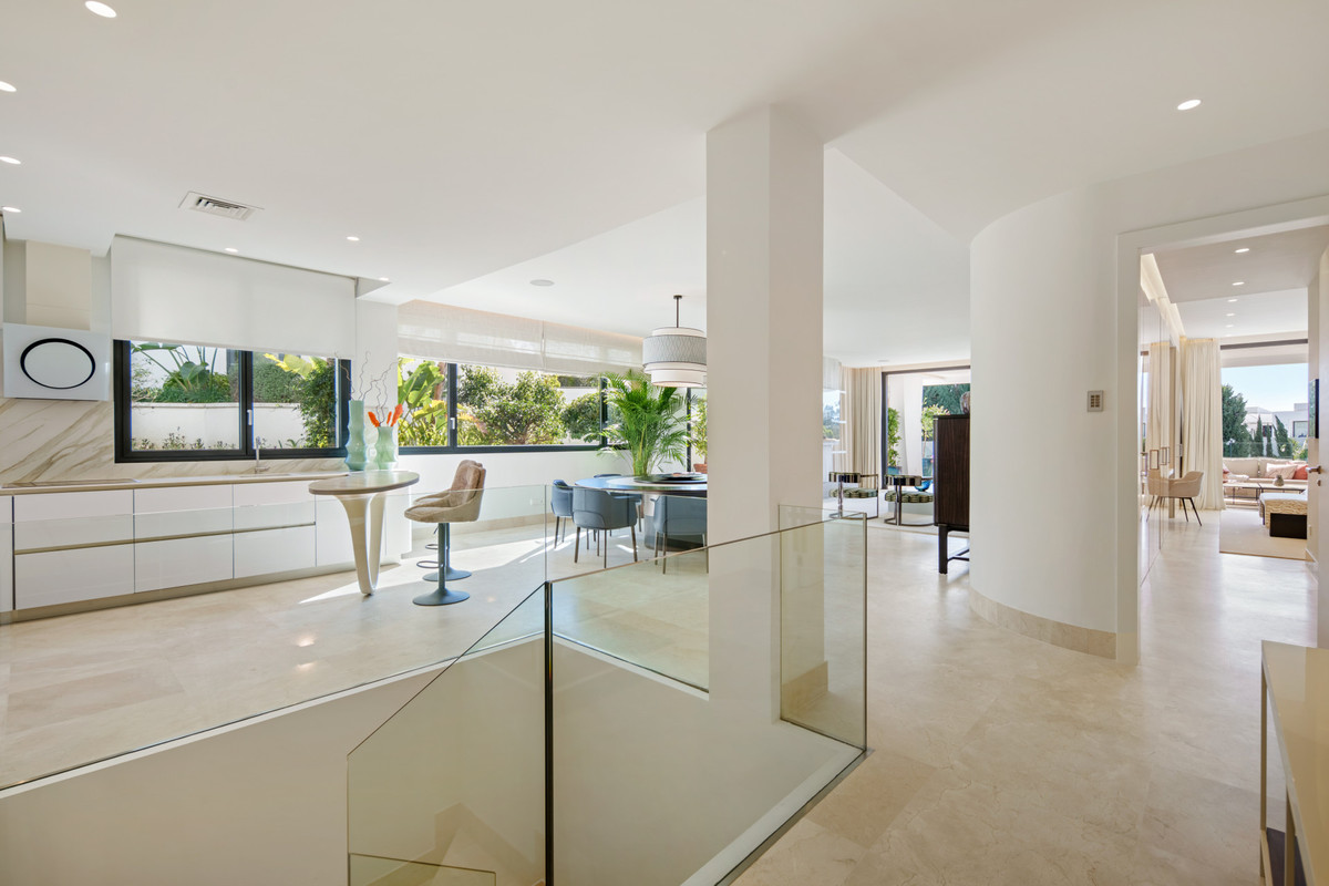 Se vende Apartamento Planta Baja de 4 dormitorios en Costa Del Sol, Málaga, España