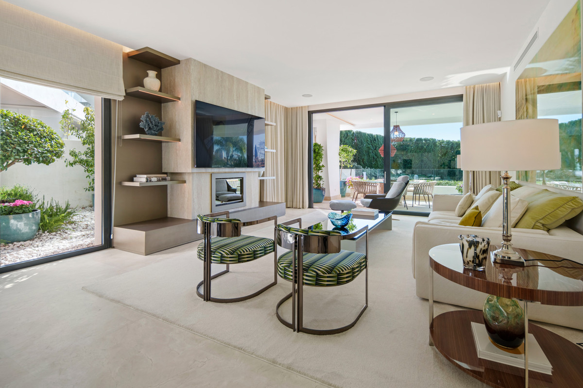 Se vende Apartamento Planta Baja de 4 dormitorios en Costa Del Sol, Málaga, España