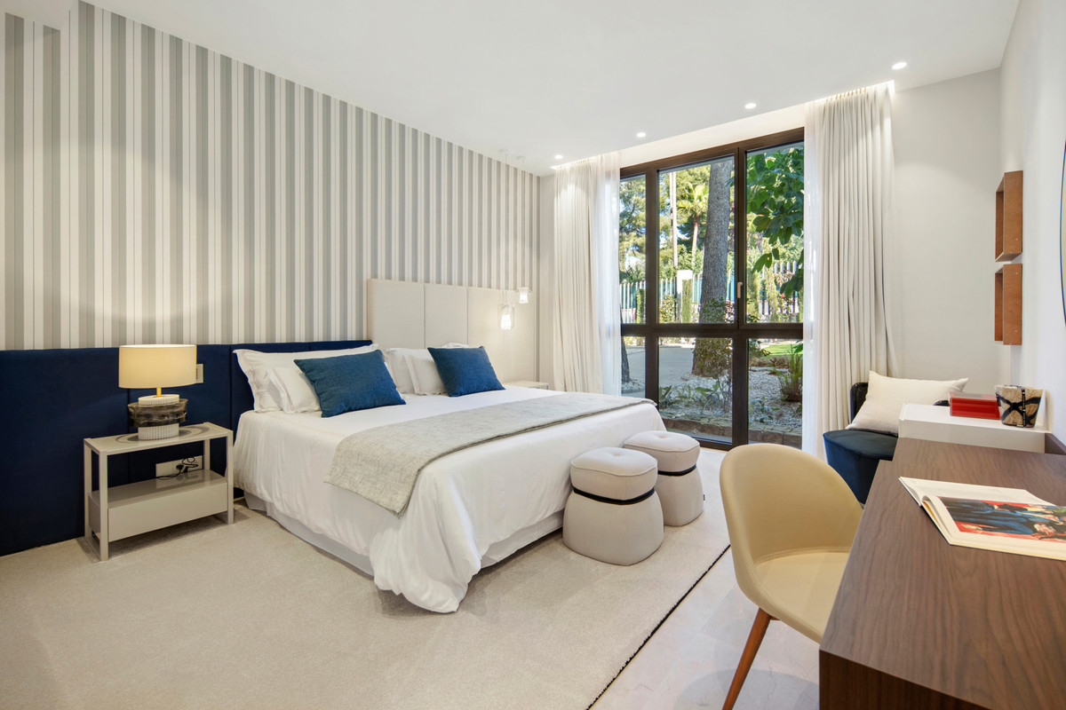 Se vende Apartamento Planta Baja de 4 dormitorios en Costa Del Sol, Málaga, España