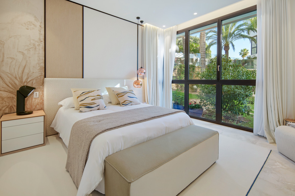 Se vende Apartamento Planta Baja de 4 dormitorios en Costa Del Sol, Málaga, España