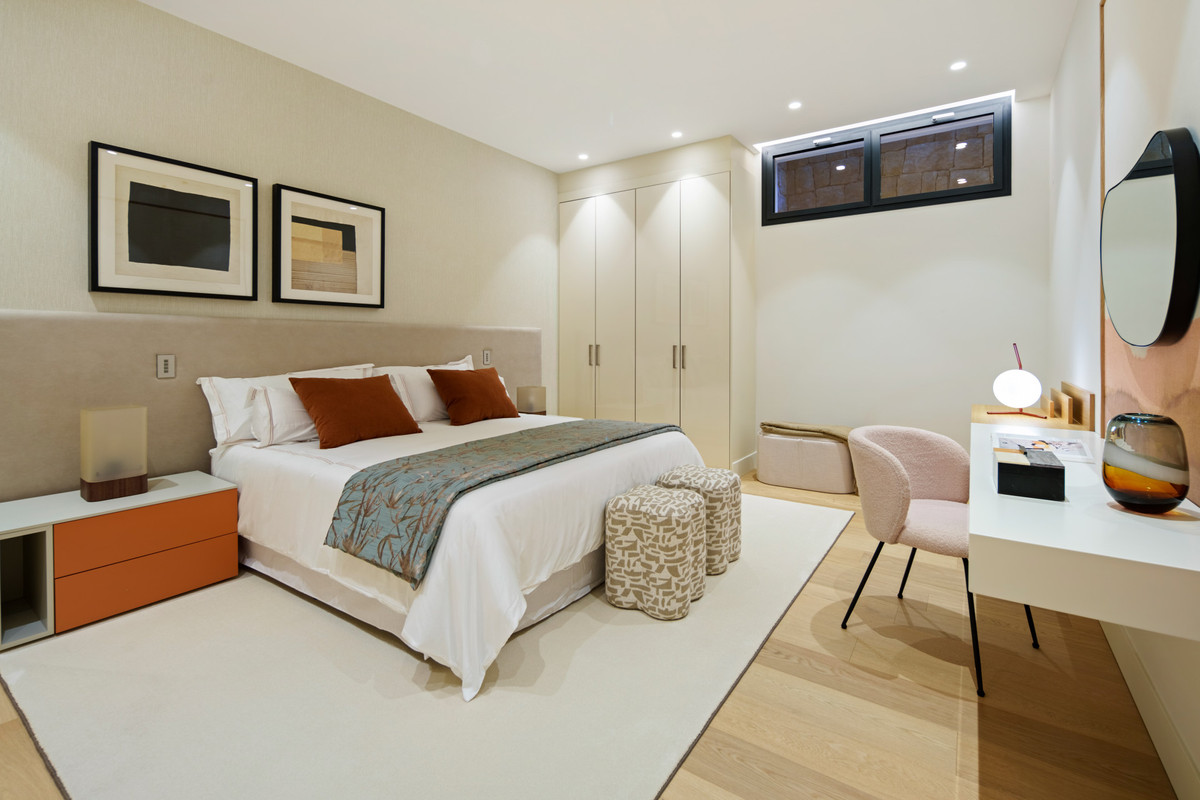 Se vende Apartamento Planta Baja de 4 dormitorios en Costa Del Sol, Málaga, España