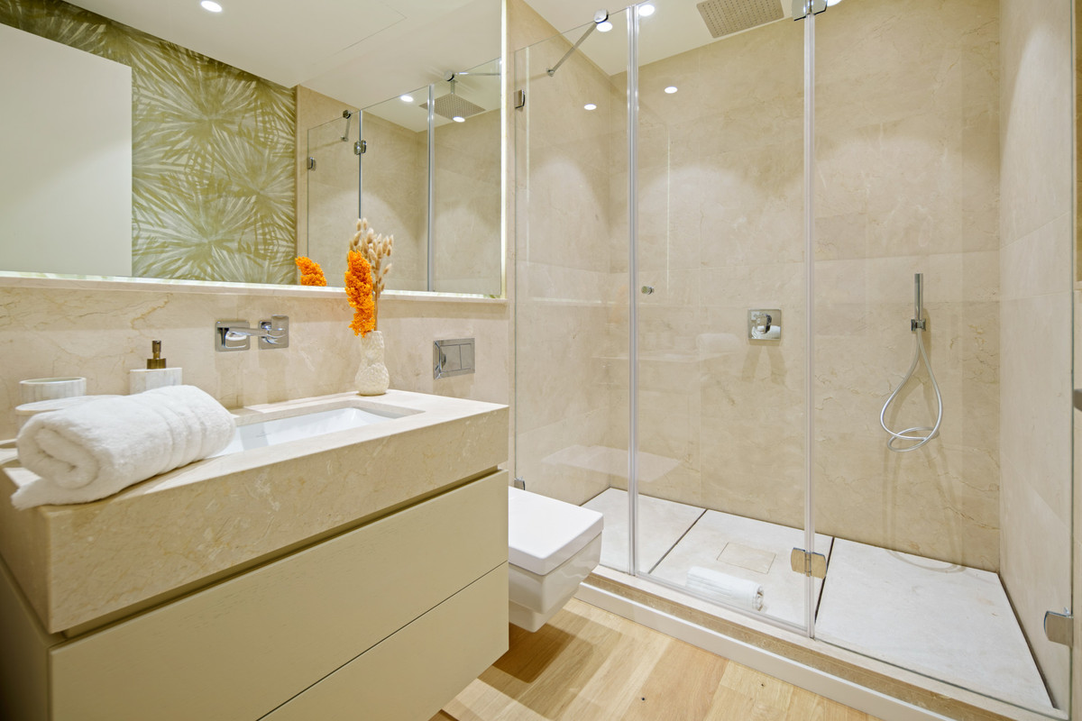 Se vende Apartamento Planta Baja de 4 dormitorios en Costa Del Sol, Málaga, España