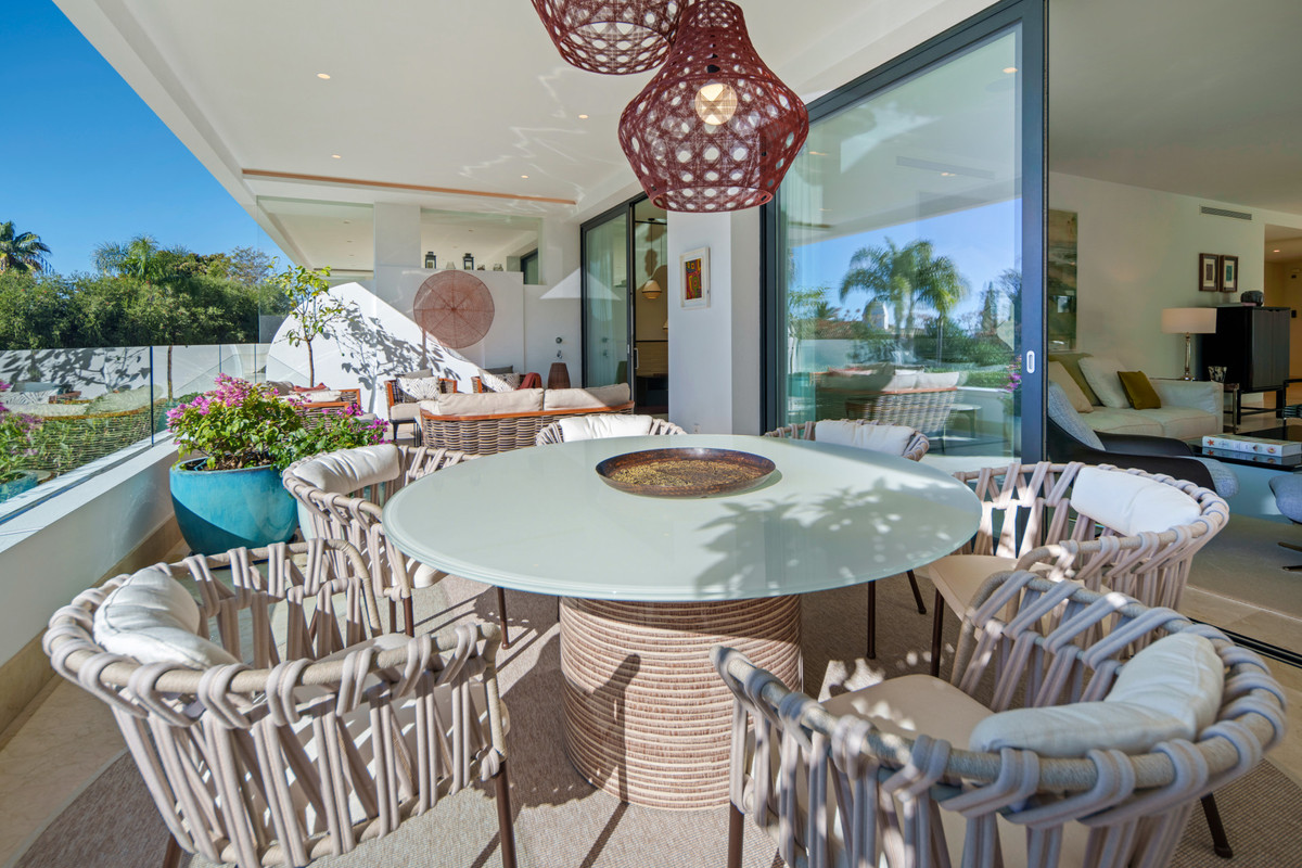 Se vende Apartamento Planta Baja de 4 dormitorios en Costa Del Sol, Málaga, España