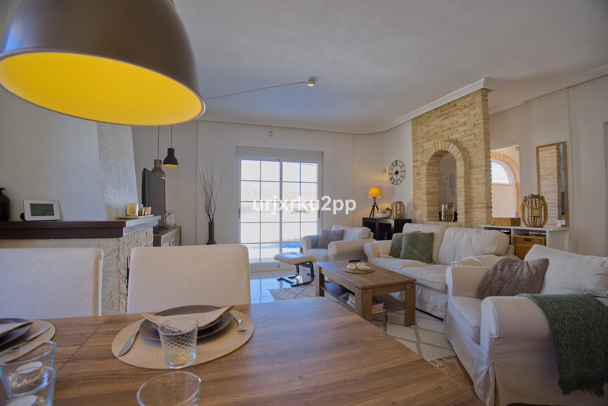 3 Bed Townhouse for sale in Torrevieja Costa Blanca, Alicante, Spain