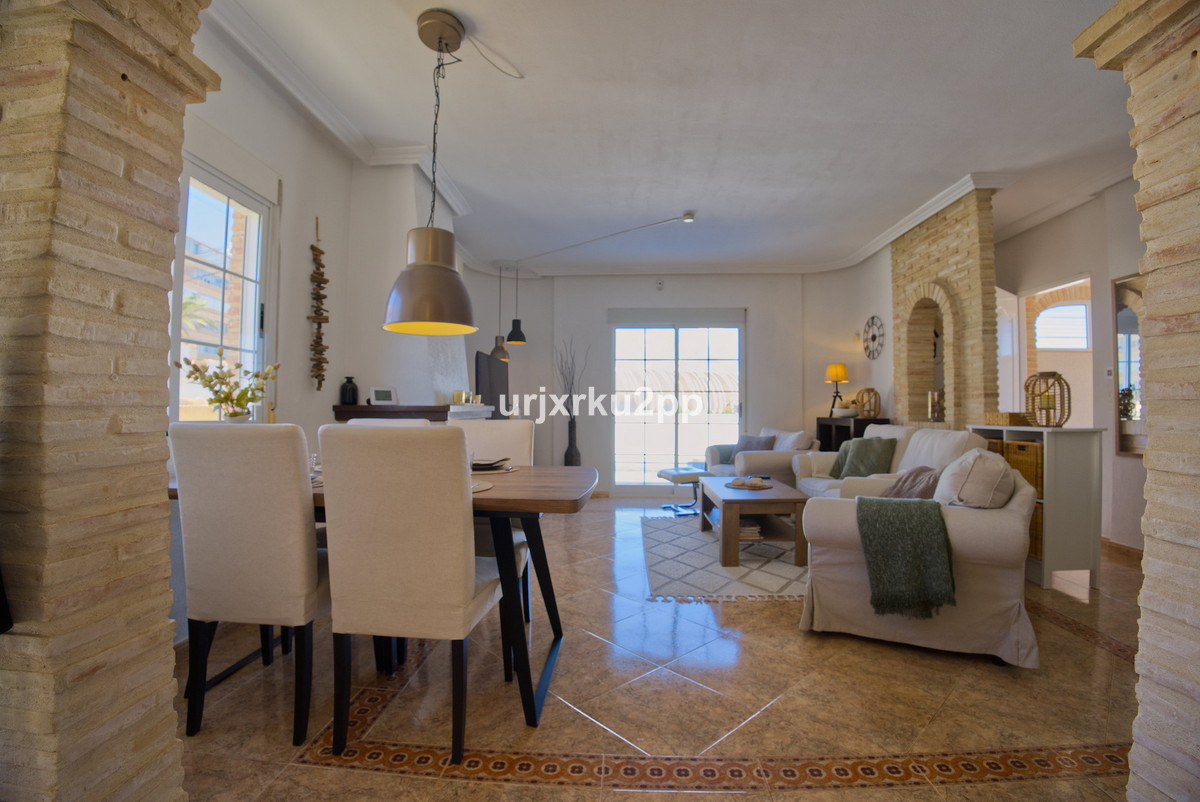 3 Bed Townhouse for sale in Torrevieja Costa Blanca, Alicante, Spain