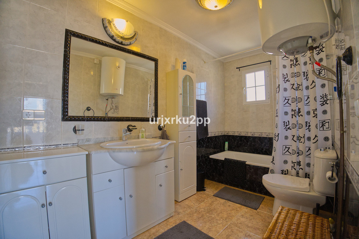 3 Bed Townhouse for sale in Torrevieja Costa Blanca, Alicante, Spain