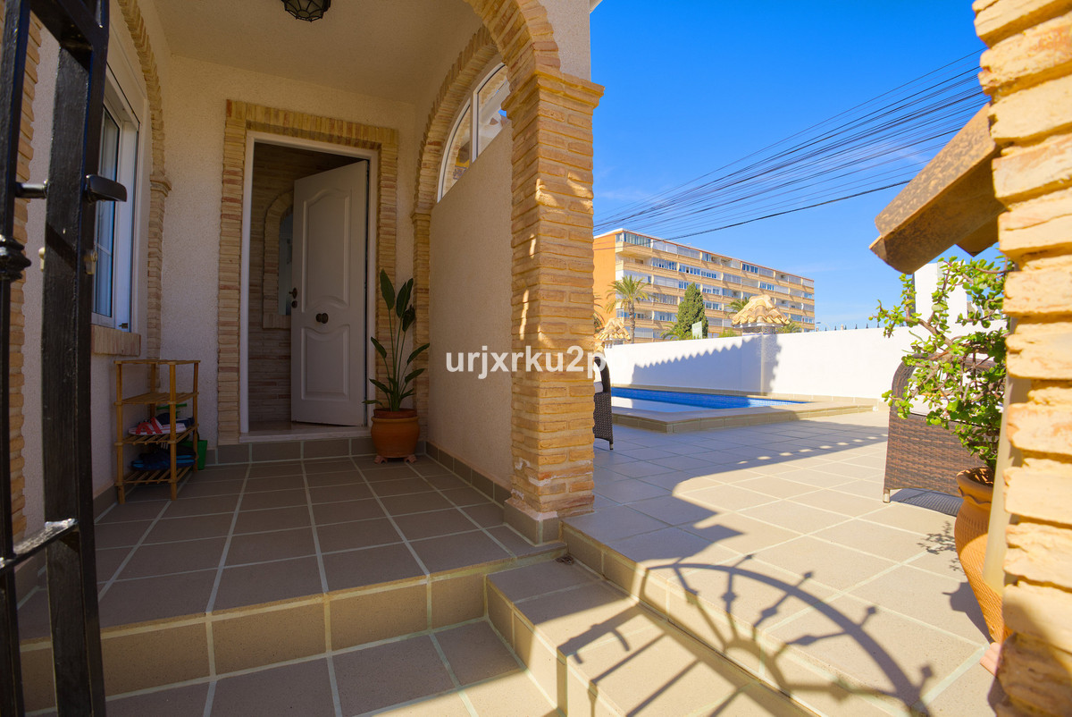 3 Bed Townhouse for sale in Torrevieja Costa Blanca, Alicante, Spain