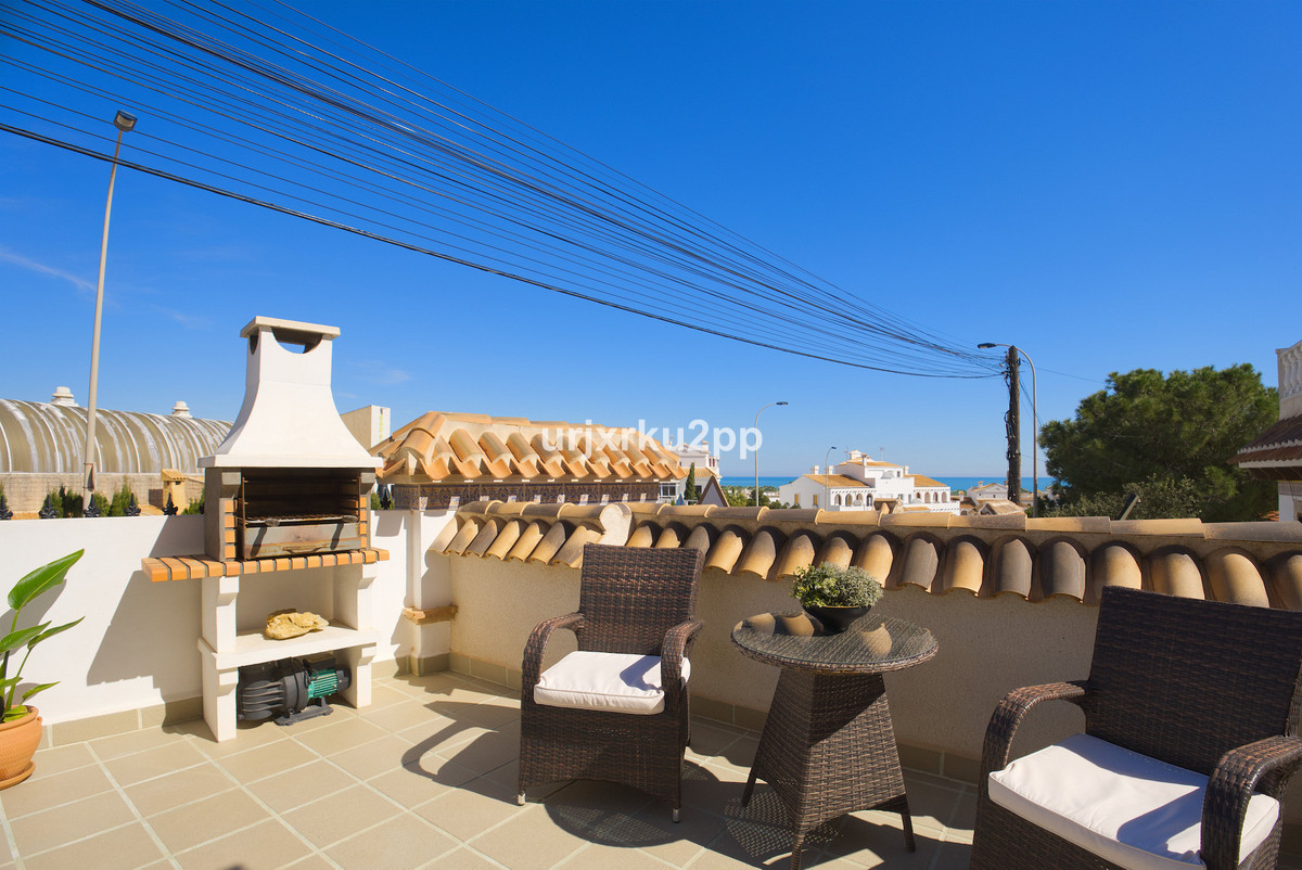 3 Bed Townhouse for sale in Torrevieja Costa Blanca, Alicante, Spain