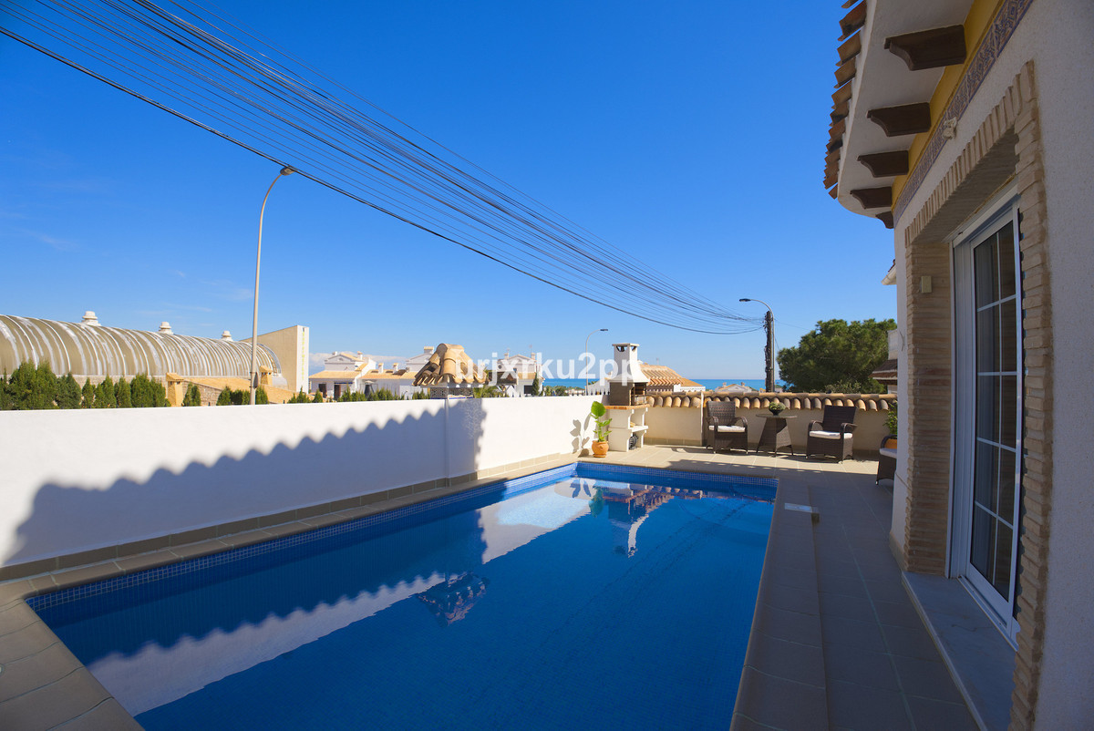 3 Bed Townhouse for sale in Torrevieja Costa Blanca, Alicante, Spain
