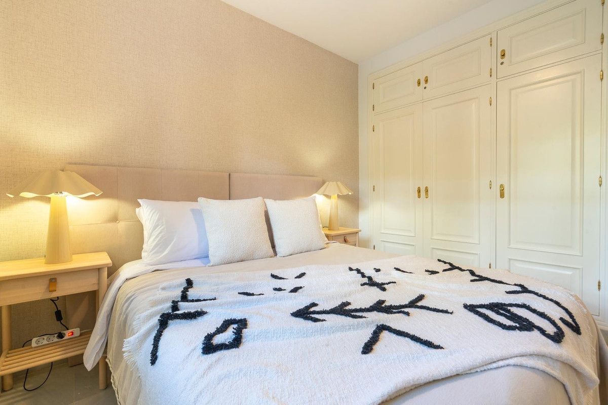 2 Bed Apartment for sale in Nueva Andalucía Costa Del Sol, Málaga, Spain