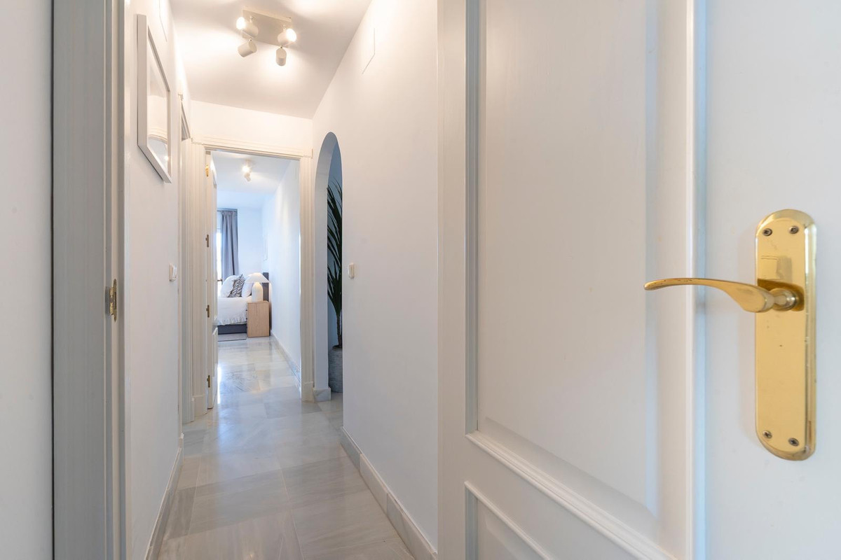 2 Bed Apartment for sale in Nueva Andalucía Costa Del Sol, Málaga, Spain