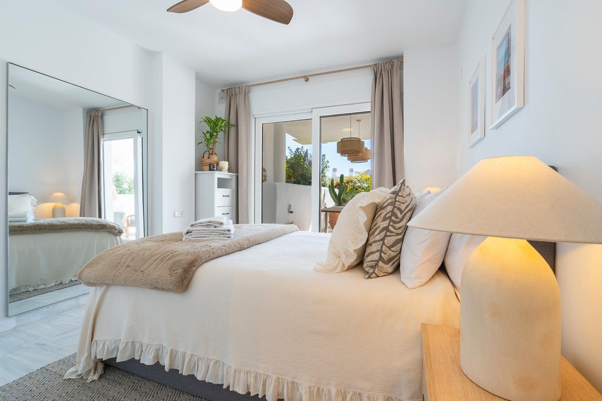 2 Bed Apartment for sale in Nueva Andalucía Costa Del Sol, Málaga, Spain