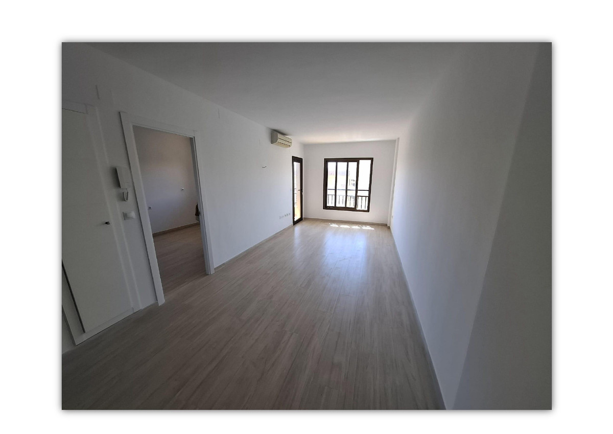 1 Bed Apartment for sale in Fuengirola Costa Del Sol, Málaga, Spain