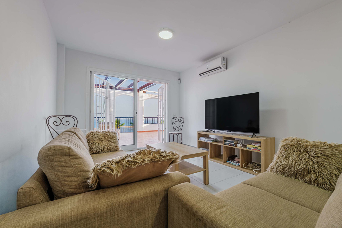 Se vende Apartamento Planta Media de 2 dormitorios en Costa Del Sol, Málaga, España