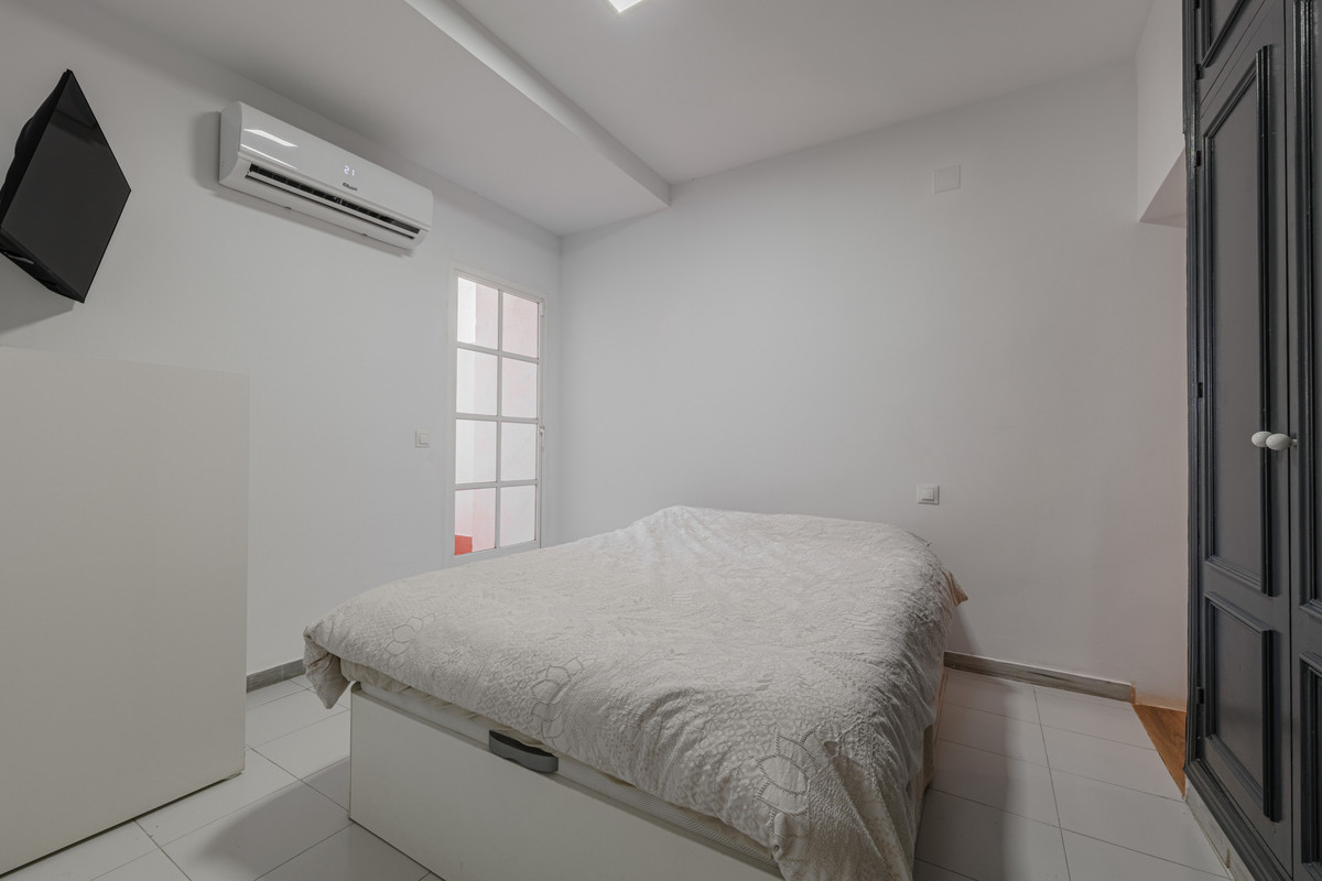 Se vende Apartamento Planta Media de 2 dormitorios en Costa Del Sol, Málaga, España