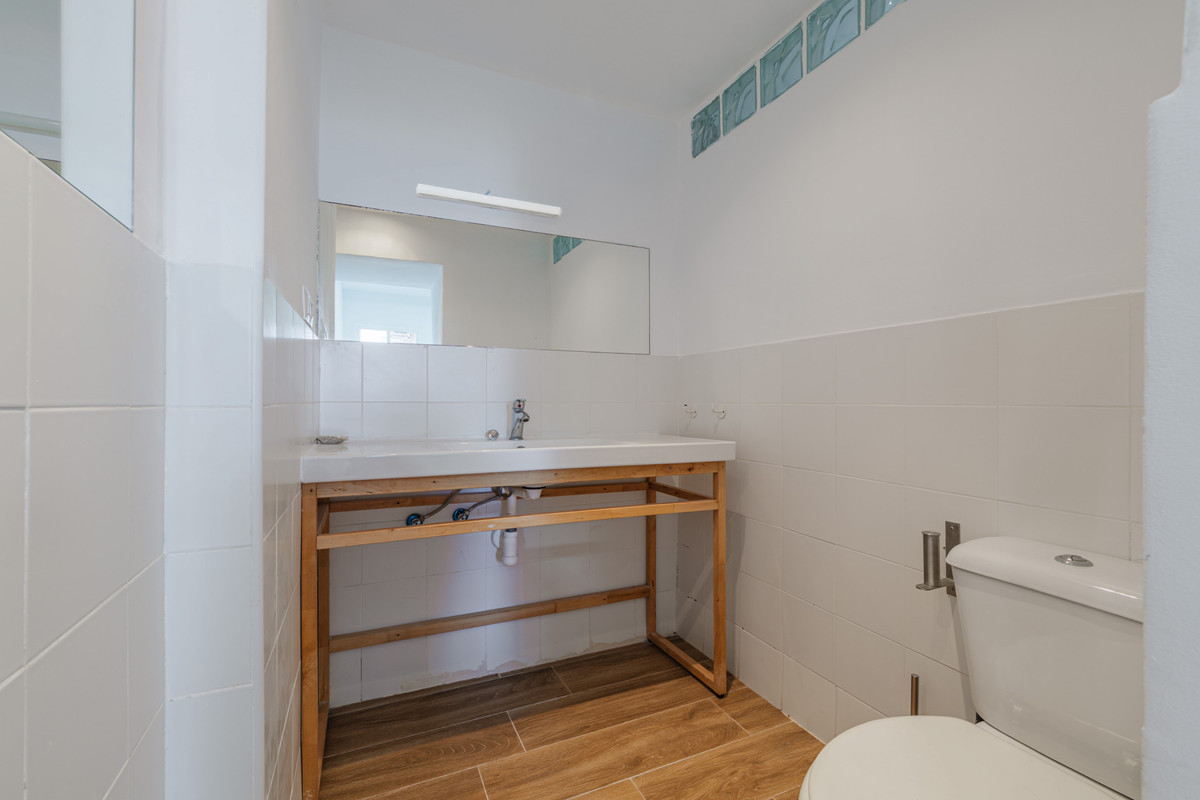 Se vende Apartamento Planta Media de 2 dormitorios en Costa Del Sol, Málaga, España