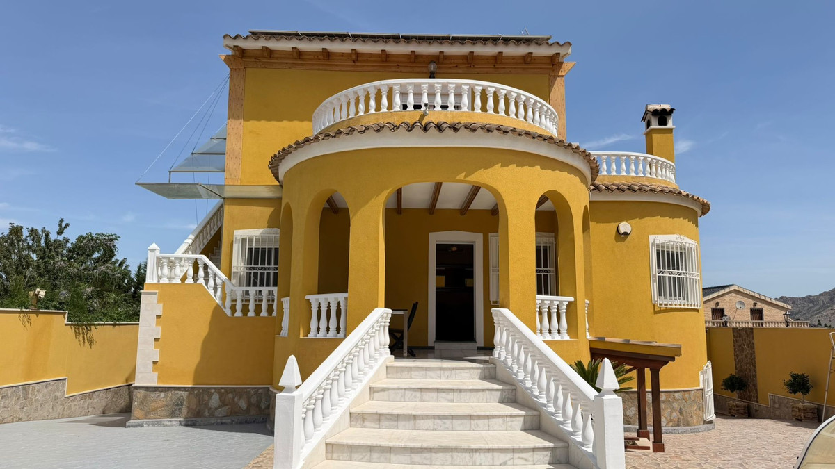 Se vende Villa - Chalet de 5 dormitorios en Costa Blanca, Alicante, España