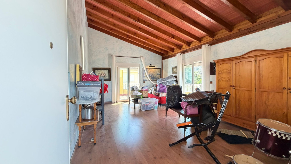Se vende Villa - Chalet de 5 dormitorios en Costa Blanca, Alicante, España