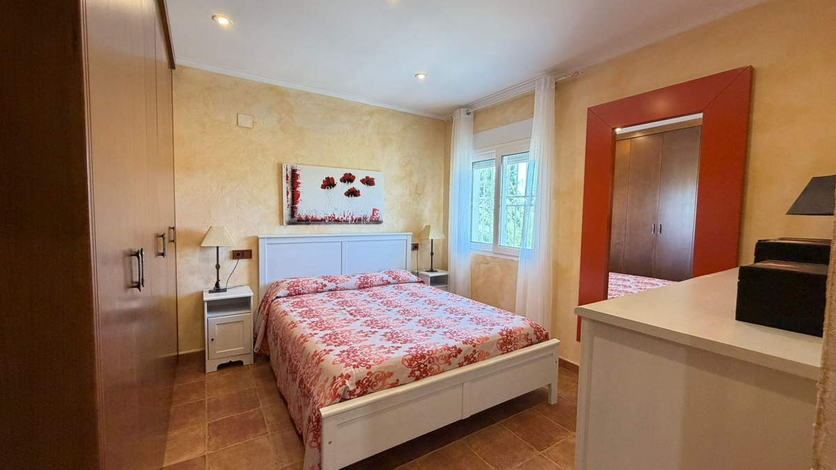 Se vende Villa - Chalet de 5 dormitorios en Costa Blanca, Alicante, España