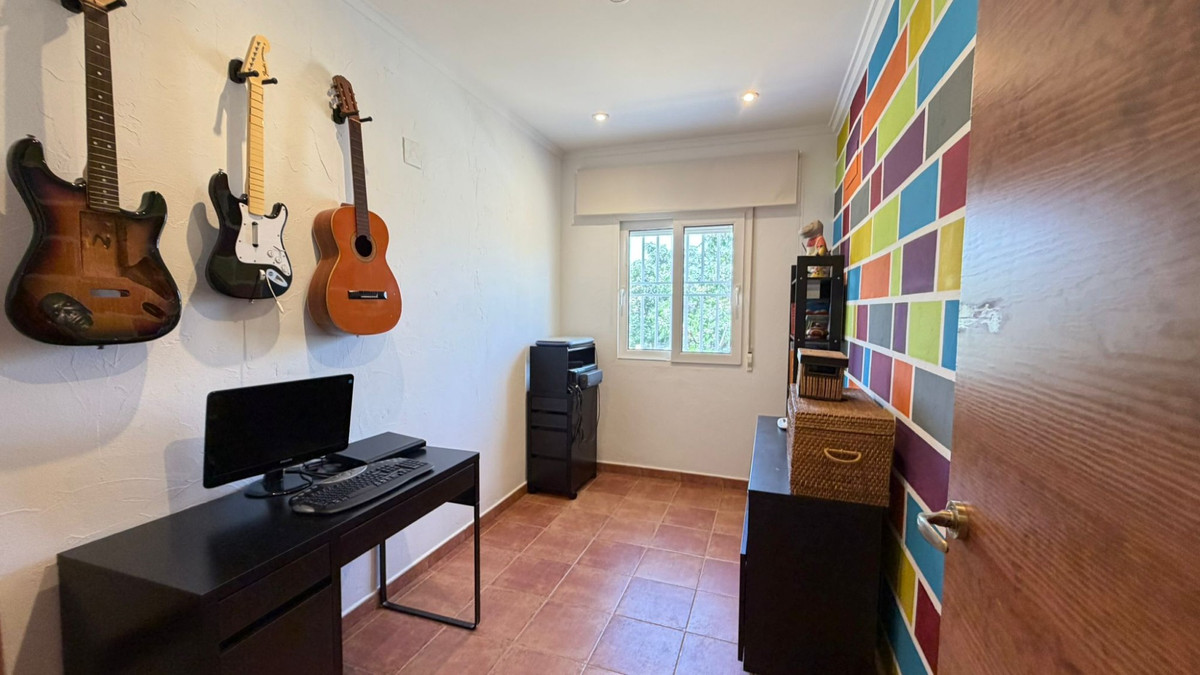 Se vende Villa - Chalet de 5 dormitorios en Costa Blanca, Alicante, España