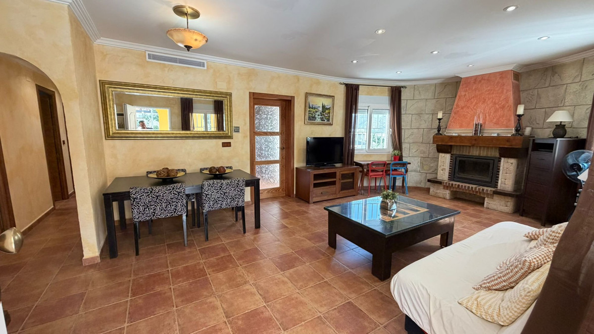 Se vende Villa - Chalet de 5 dormitorios en Costa Blanca, Alicante, España