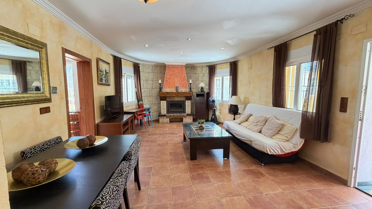 Se vende Villa - Chalet de 5 dormitorios en Costa Blanca, Alicante, España