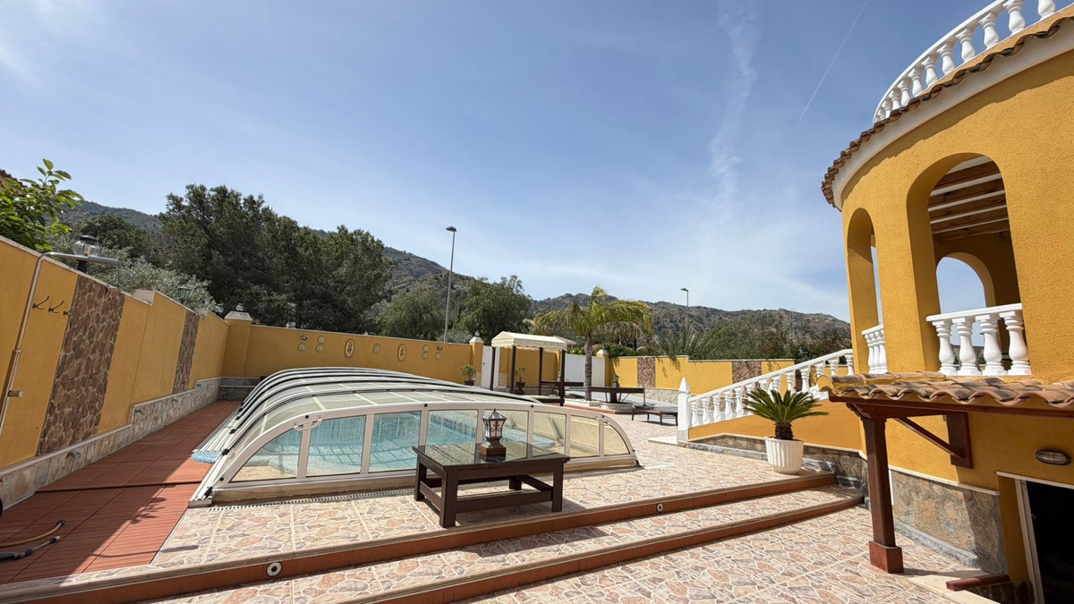 Se vende Villa - Chalet de 5 dormitorios en Costa Blanca, Alicante, España