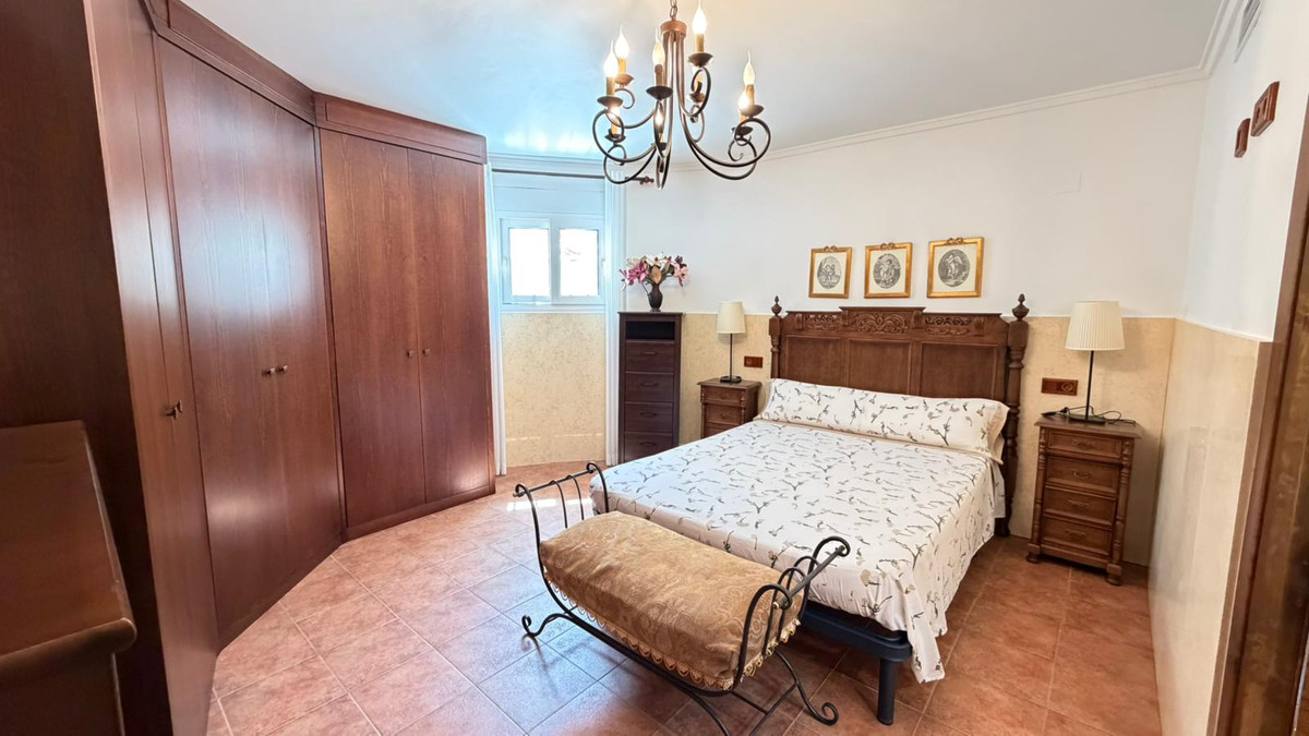 Se vende Villa - Chalet de 5 dormitorios en Costa Blanca, Alicante, España
