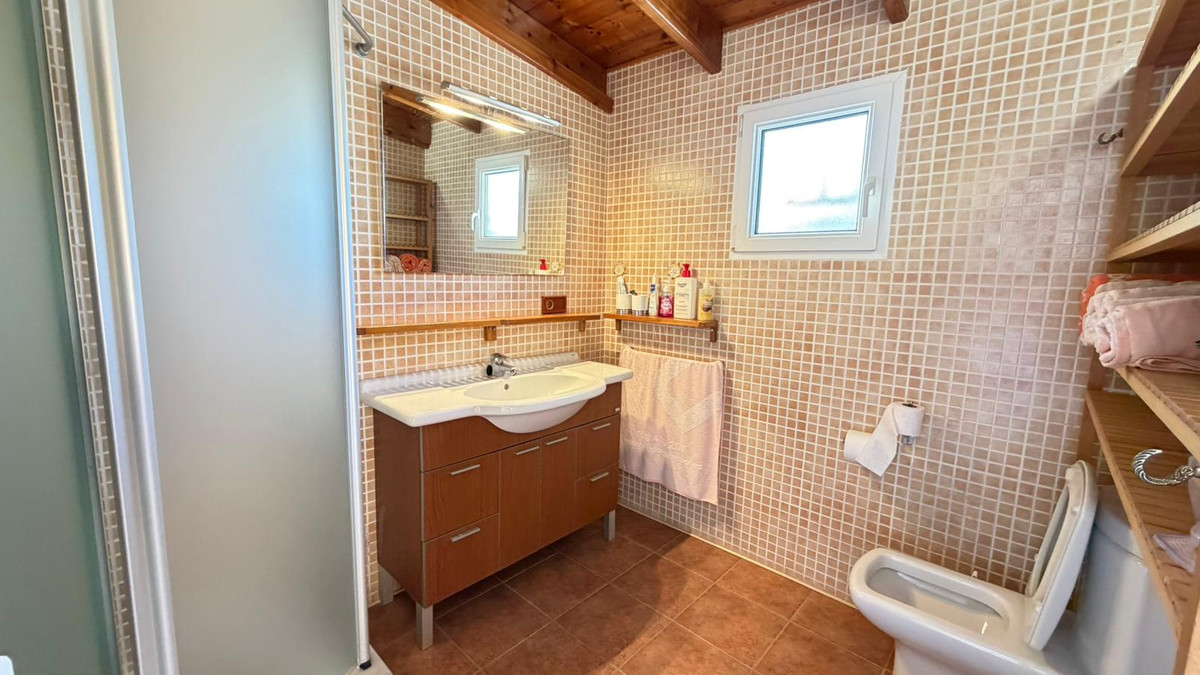 Se vende Villa - Chalet de 5 dormitorios en Costa Blanca, Alicante, España