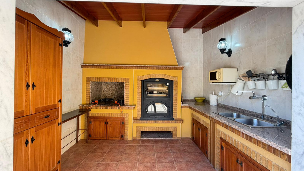 Se vende Villa - Chalet de 5 dormitorios en Costa Blanca, Alicante, España
