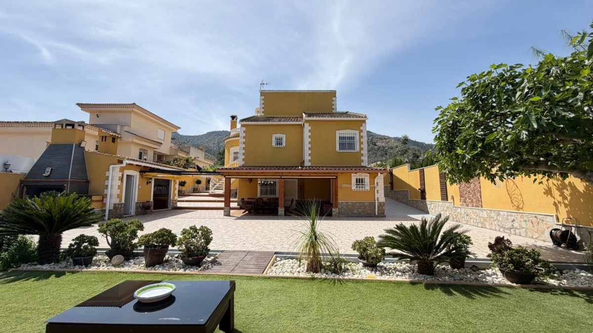 Se vende Villa - Chalet de 5 dormitorios en Costa Blanca, Alicante, España
