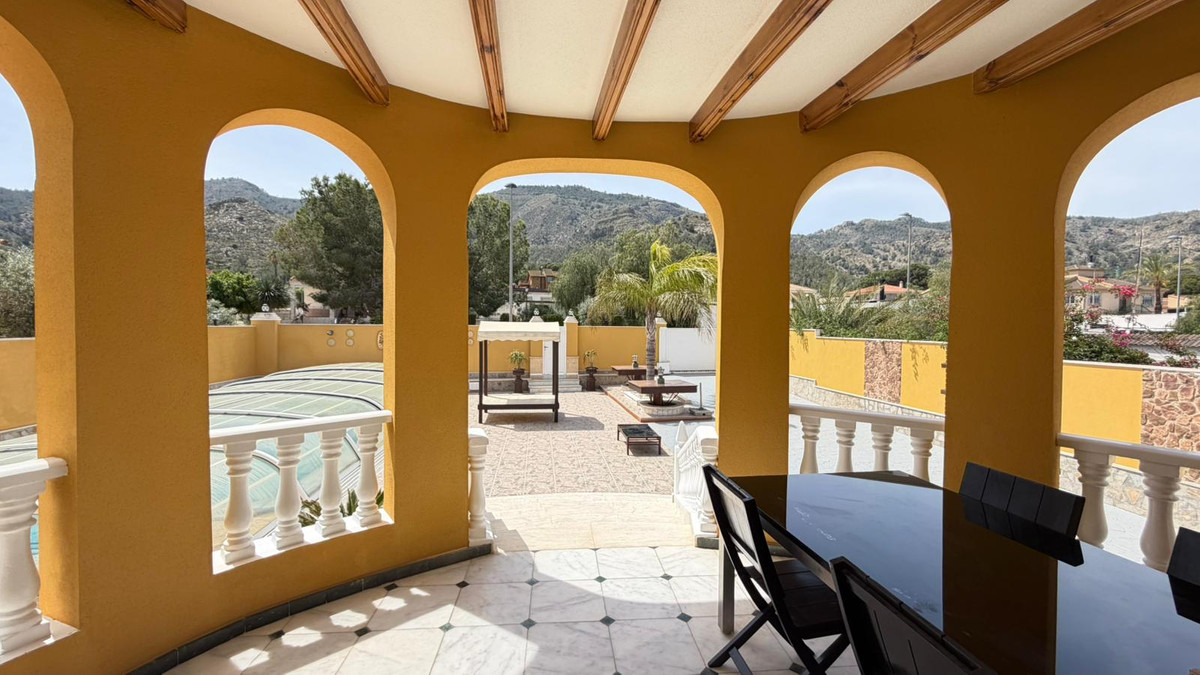 Se vende Villa - Chalet de 5 dormitorios en Costa Blanca, Alicante, España