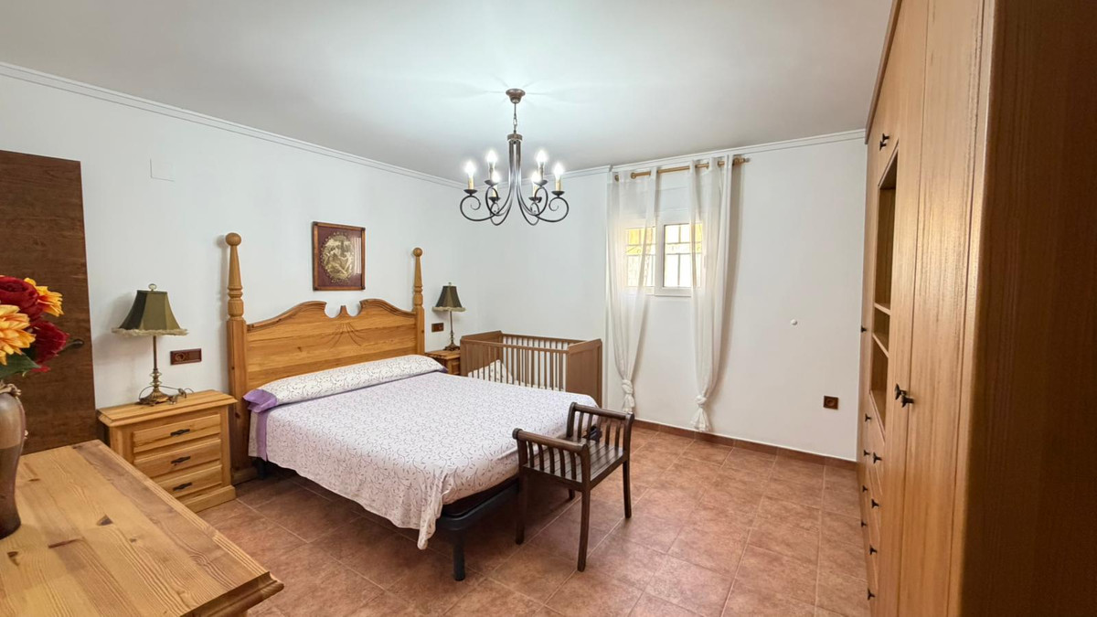 Se vende Villa - Chalet de 5 dormitorios en Costa Blanca, Alicante, España