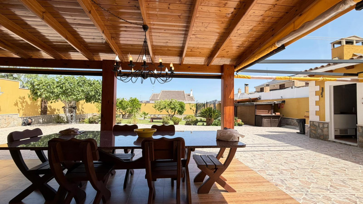 Se vende Villa - Chalet de 5 dormitorios en Costa Blanca, Alicante, España