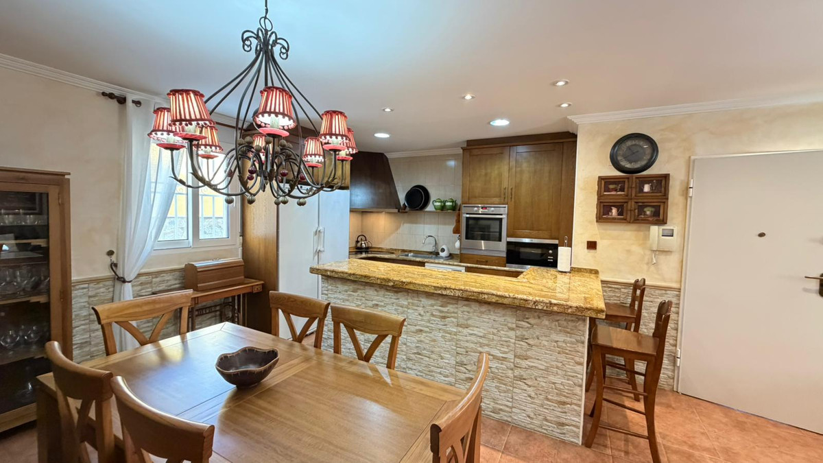 Se vende Villa - Chalet de 5 dormitorios en Costa Blanca, Alicante, España