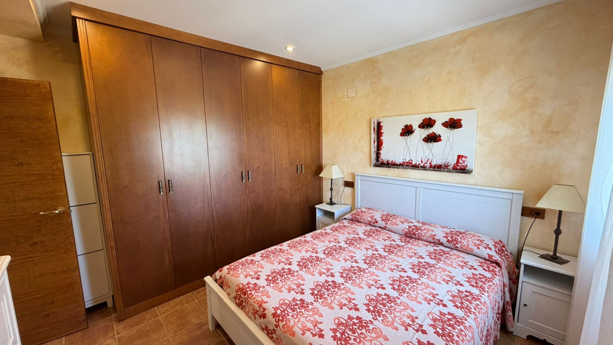 Se vende Villa - Chalet de 5 dormitorios en Costa Blanca, Alicante, España