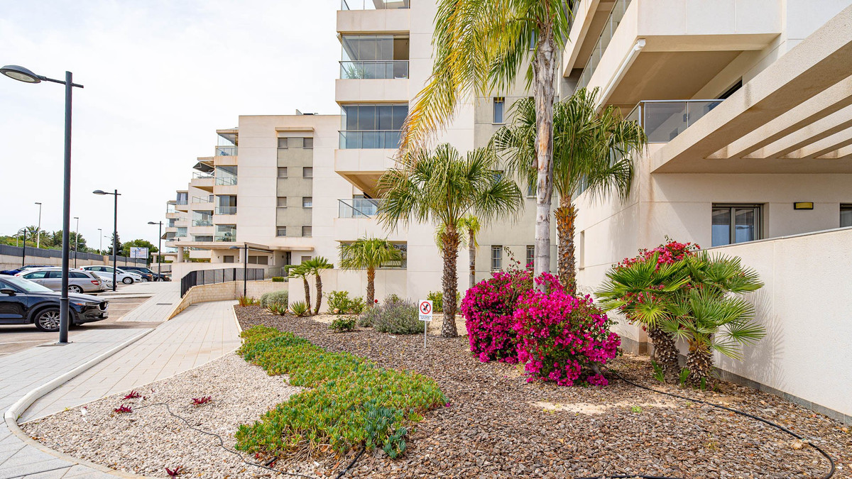 Se vende Apartamento Planta Baja de 2 dormitorios en Costa Blanca, Alicante, España