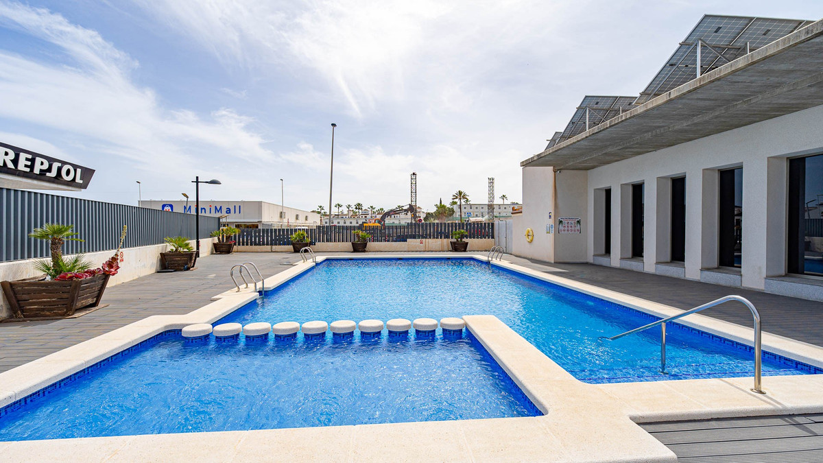 Se vende Apartamento Planta Baja de 2 dormitorios en Costa Blanca, Alicante, España