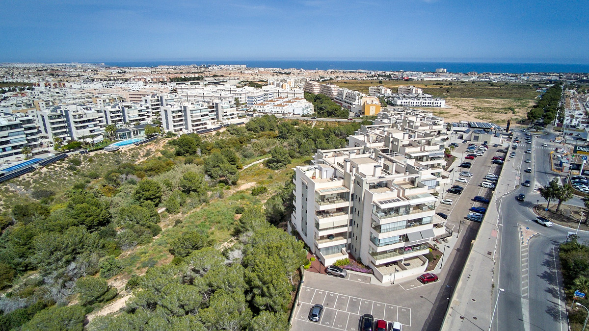 Se vende Apartamento Planta Baja de 2 dormitorios en Costa Blanca, Alicante, España