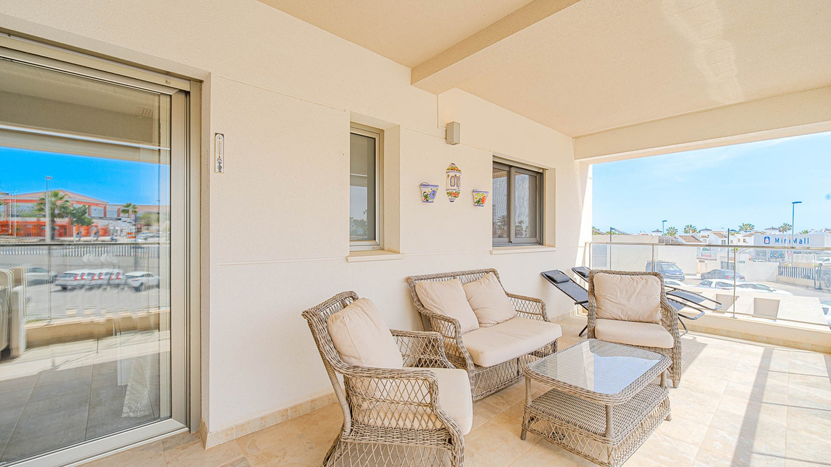 Se vende Apartamento Planta Baja de 2 dormitorios en Costa Blanca, Alicante, España