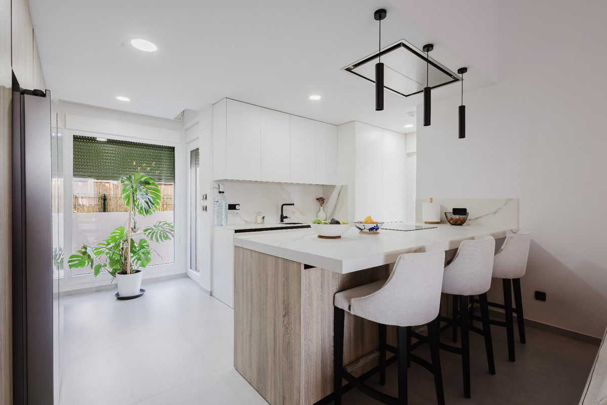 4 Bed Townhouse for sale in Algorfa Costa Blanca, Alicante, Spain