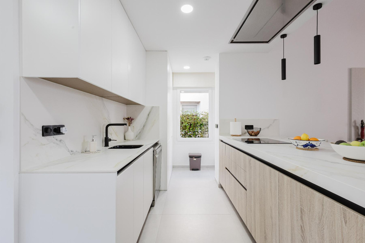 4 Bed Townhouse for sale in Algorfa Costa Blanca, Alicante, Spain