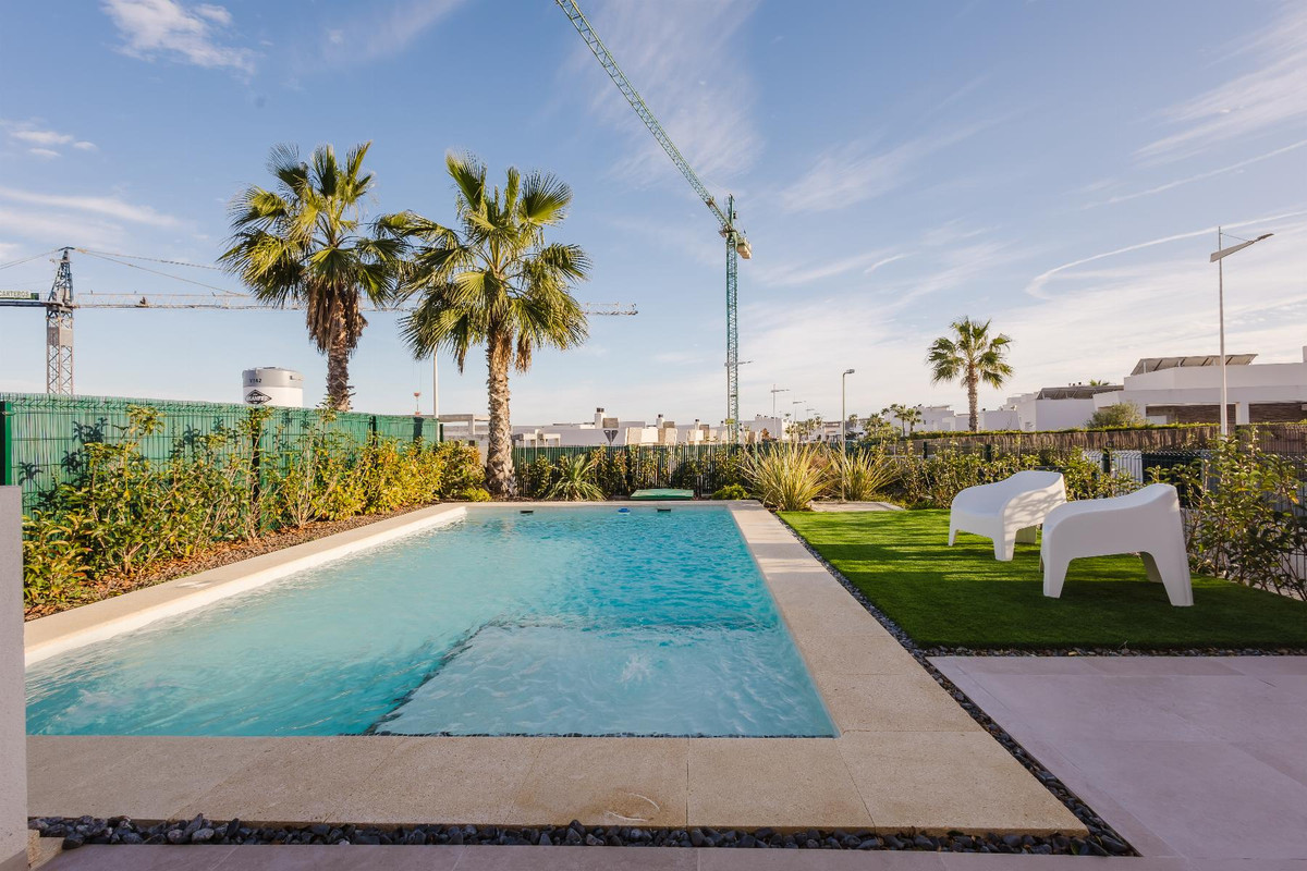 4 Bed Townhouse for sale in Algorfa Costa Blanca, Alicante, Spain