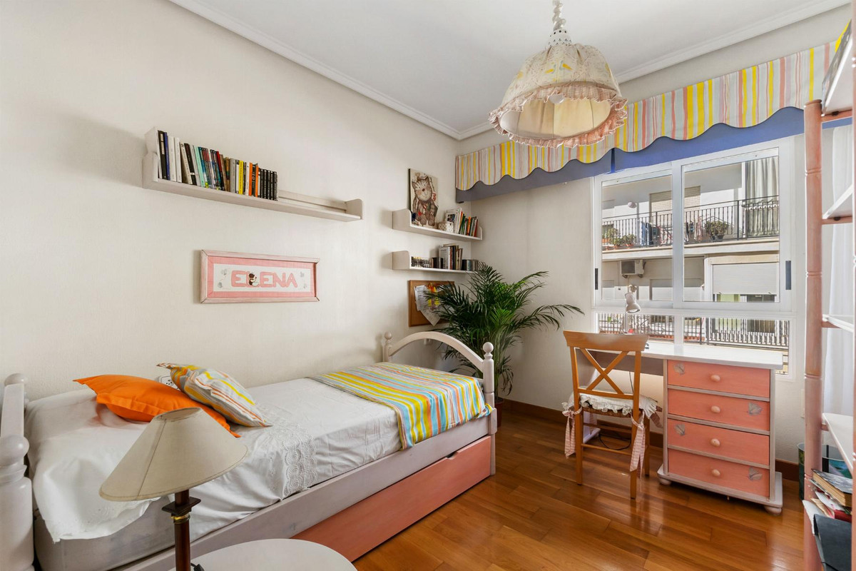 Se vende Apartamento Planta Media de 4 dormitorios en Costa Blanca, Alicante, España