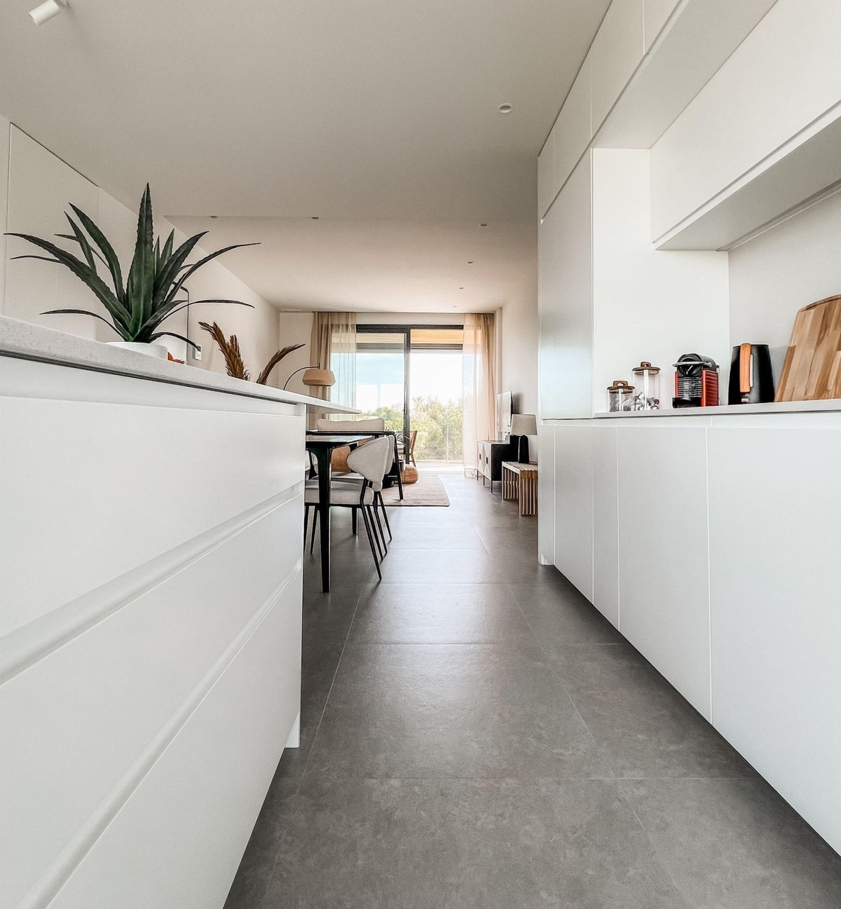 Se vende Apartamento Planta Media de 2 dormitorios en Costa Blanca, Alicante, España