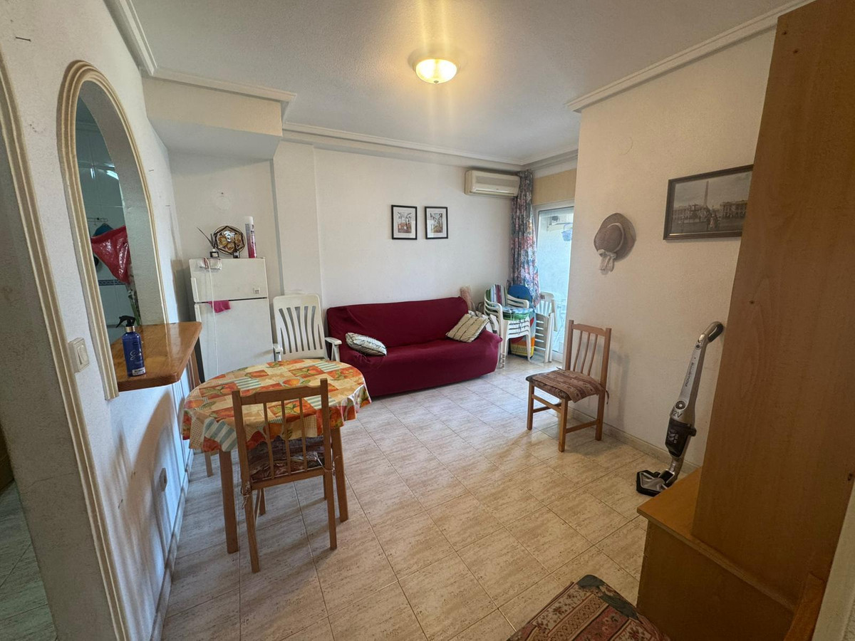 Se vende Apartamento Planta Media de 2 dormitorios en Costa Blanca, Alicante, España